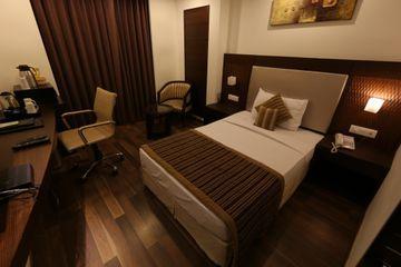Le Roi Near Railway Station Hotel New Delhi