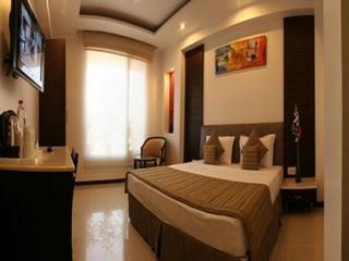 Le Roi Near Railway Station Hotel 3*