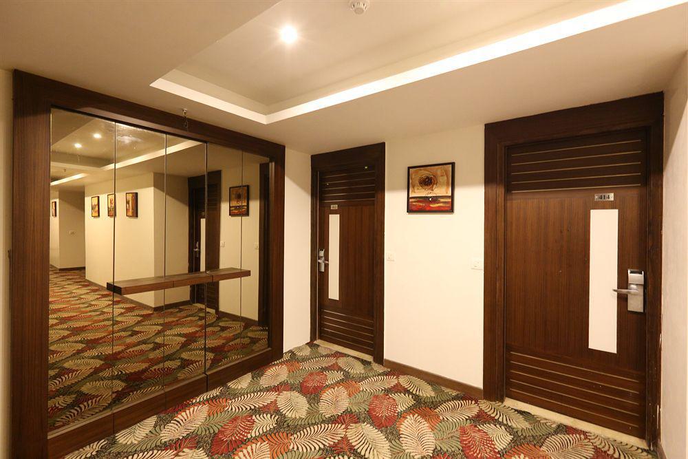 Le Roi Near Railway Station New Delhi